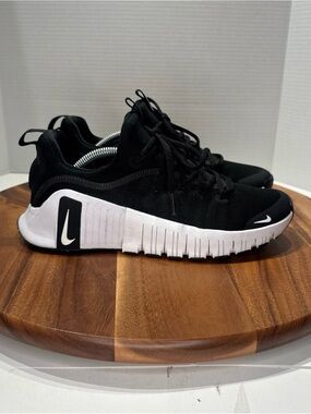 Nike Free Metcon 6 Black White Women’s Size 8- FJ7126-001 Running Sneakers